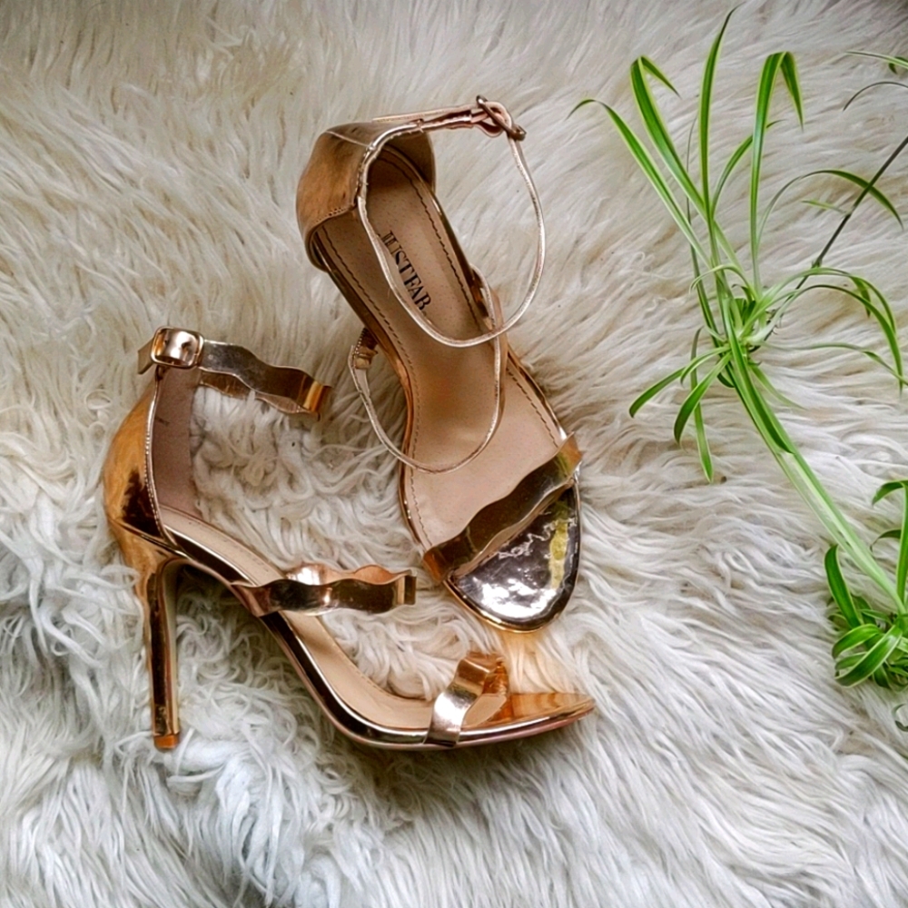 ** no longer available ** 8.5 rose gold stiletto high heel